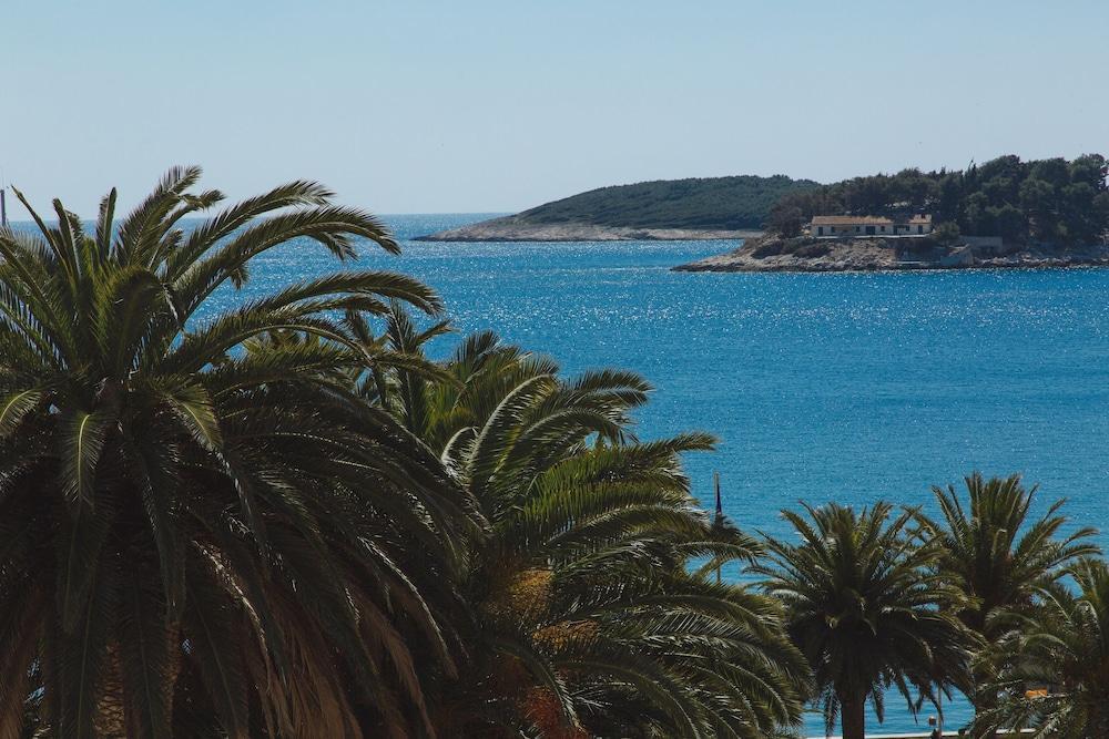 Park Hvar Хвар Экстерьер фото